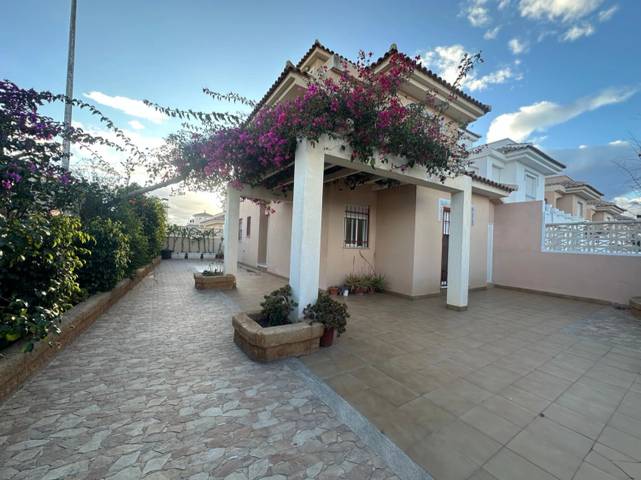 Casa-chalet en Alquiler en Playa Sol