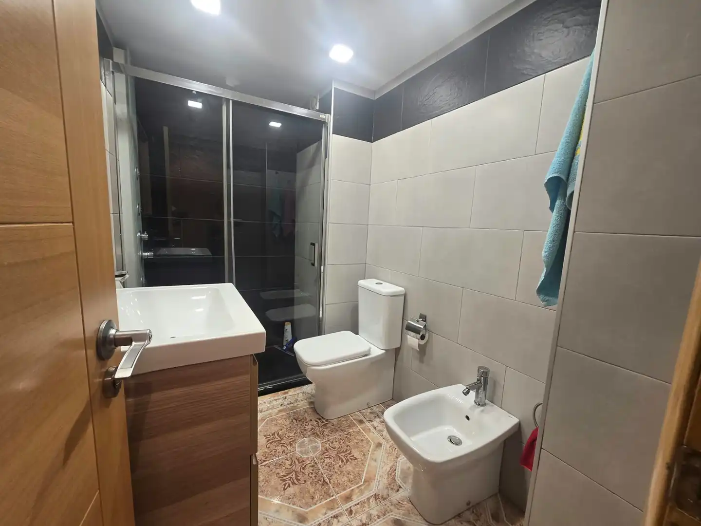 Badezimmer von Wohnung zum Verkauf in Castellón de la Plana / Castelló de la Plana mit Klimaanlage, Möbliert und Balkon