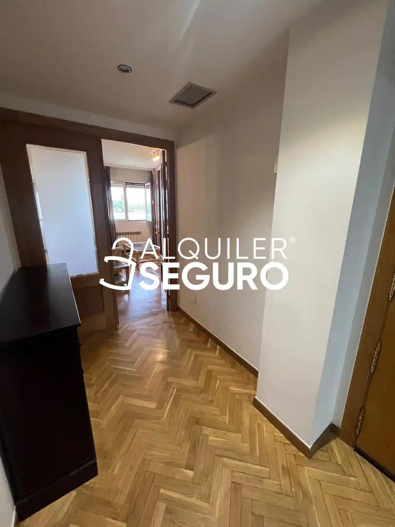 Bedroom of Flat for rent in Madrid  with Air Conditioner, Heating and Swimming Pool