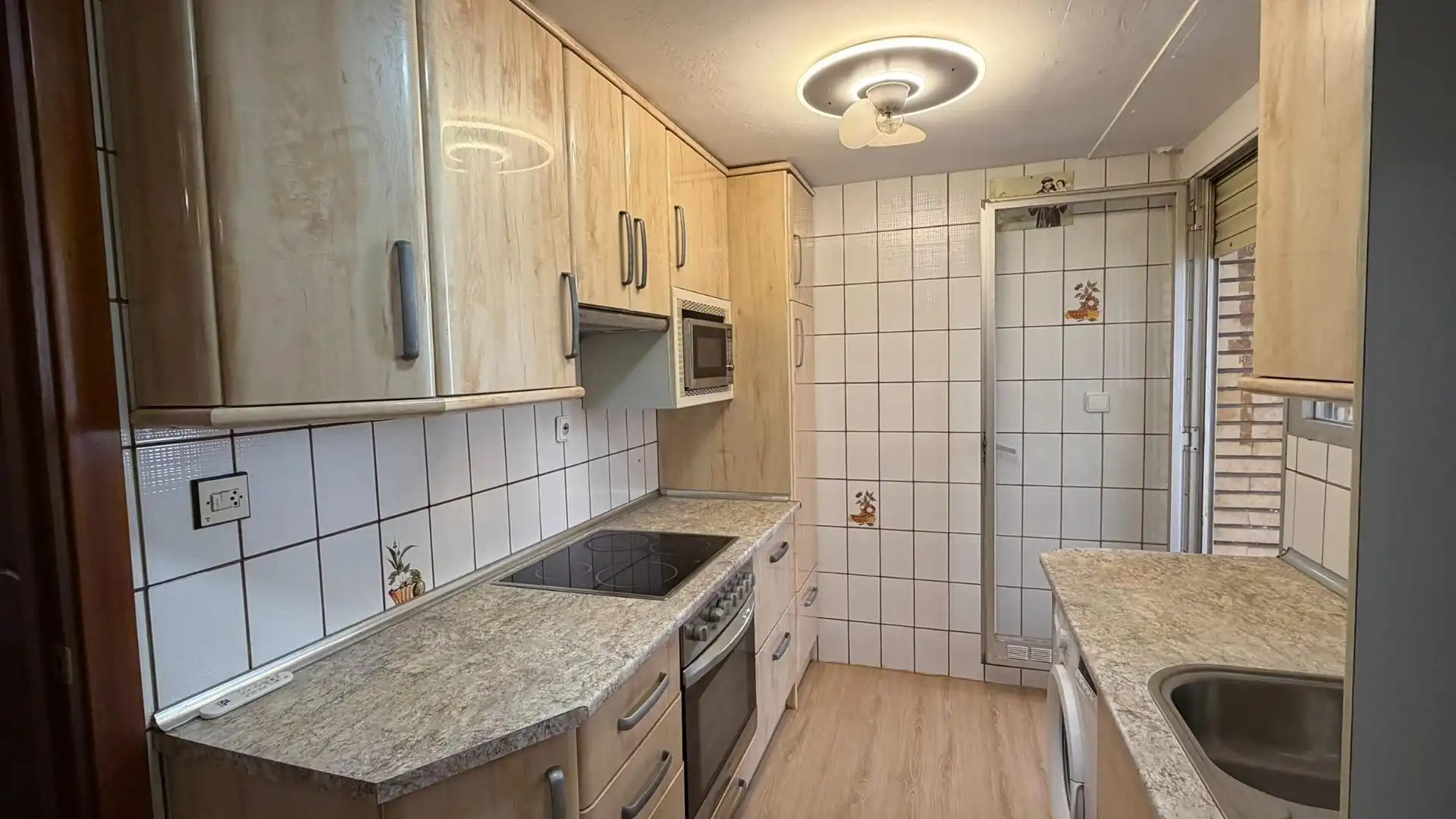 Cocina de Piso de alquiler en Zaragoza con Calefacción, Trastero y Balcón
