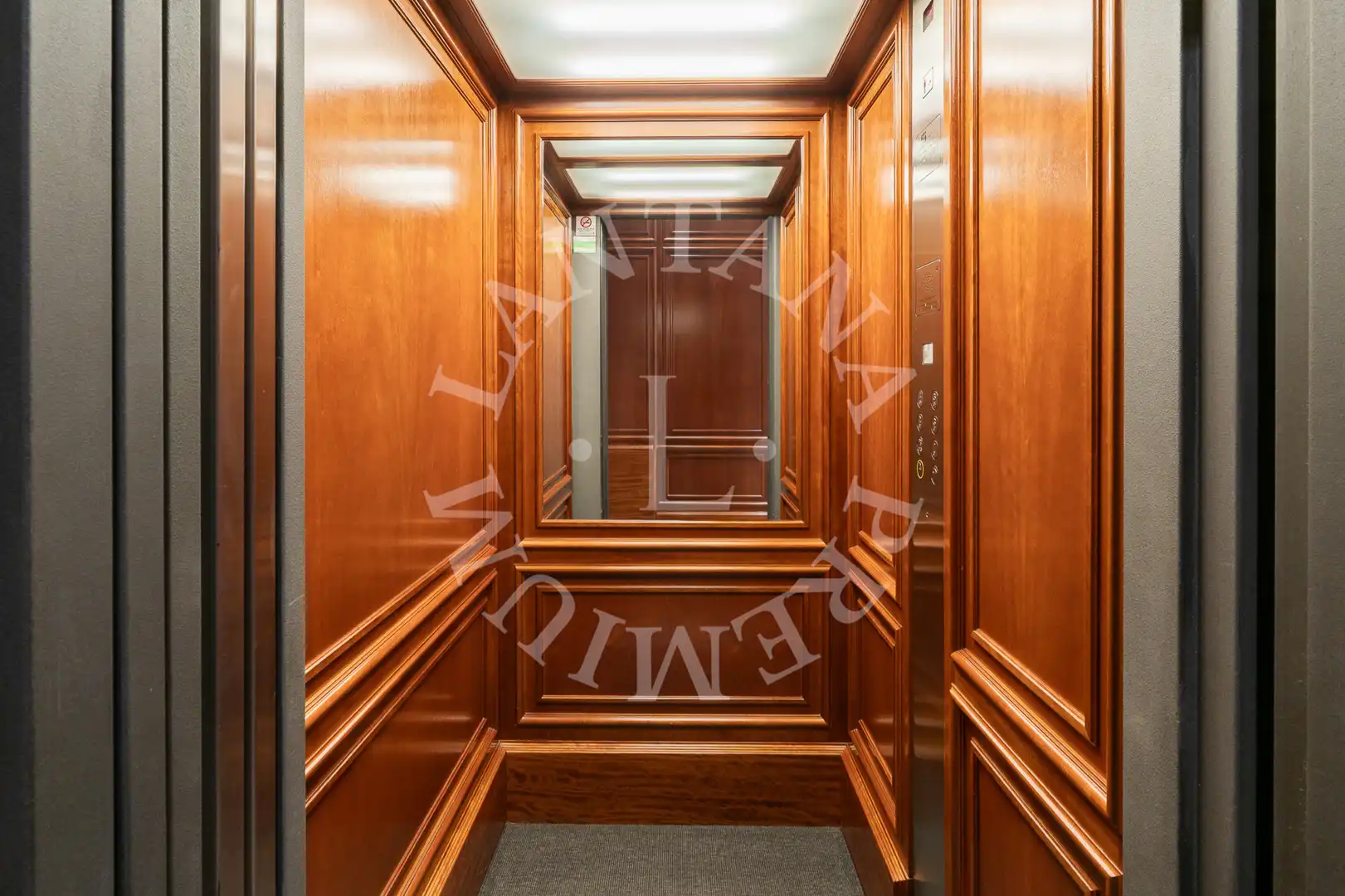 Piso en venta en Barcelona con Aire acondicionado, Calefacción y Parquet