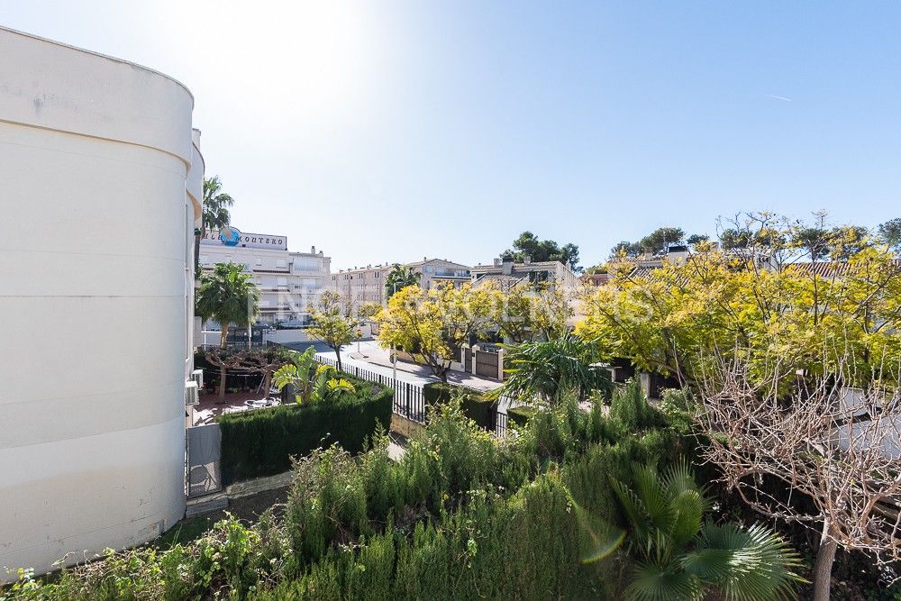 Vista exterior de Apartament en venda en Alcalà de Xivert amb Aire condicionat, Calefacció i Terrassa
