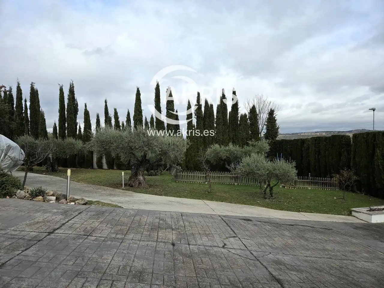 Houses for sale in Calle Monasterio Santa María la Real, Los Cigarrales-La Bastida