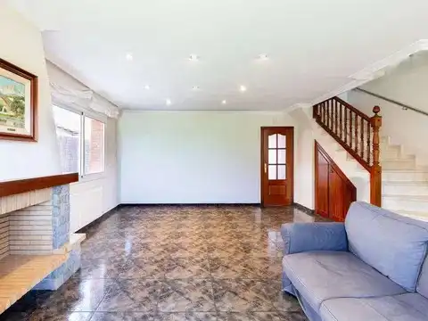 Casa aparellada amb terrassa en venda a Carrer Puigmal, imagen 51