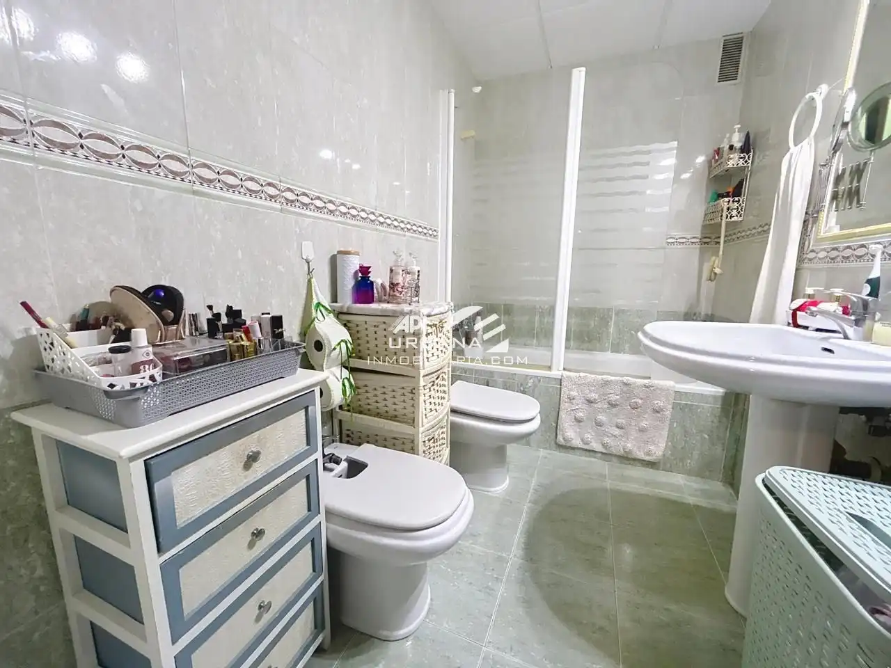 Badezimmer von Wohnung zum Verkauf in Lucena mit Abstellraum