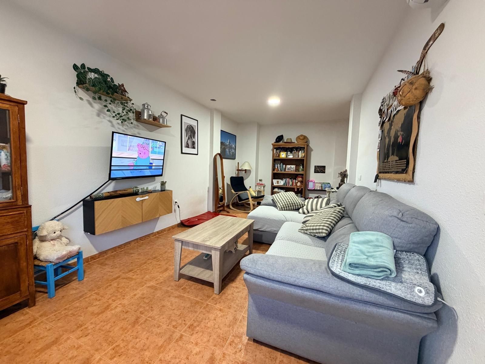 Sala d'estar de Casa o xalet en venda en Vícar amb Terrassa, Traster i Piscina comunitària