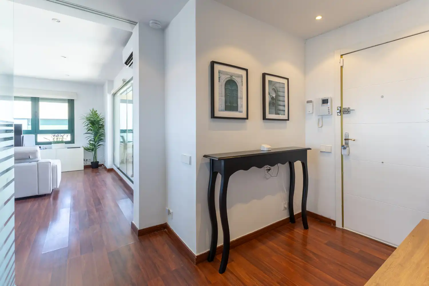 Attic for rent in Valencia  with Air Conditioner, Heating and Parquet flooring