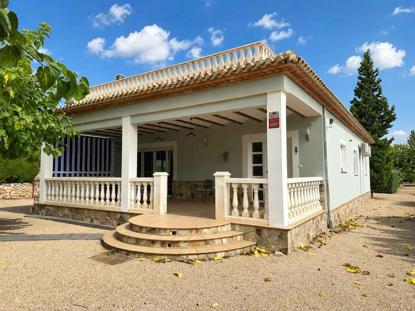 Vista exterior de Casa o chalet en venta en Ontinyent con Aire acondicionado, Calefacción y Jardín privado