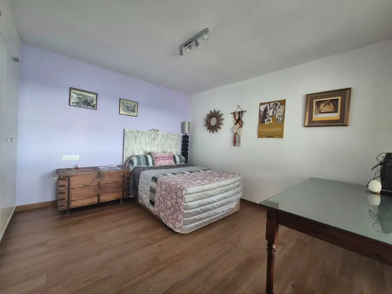 Dormitori de Casa o xalet en venda en Vélez-Málaga amb Aire condicionat, Terrassa i Moblat
