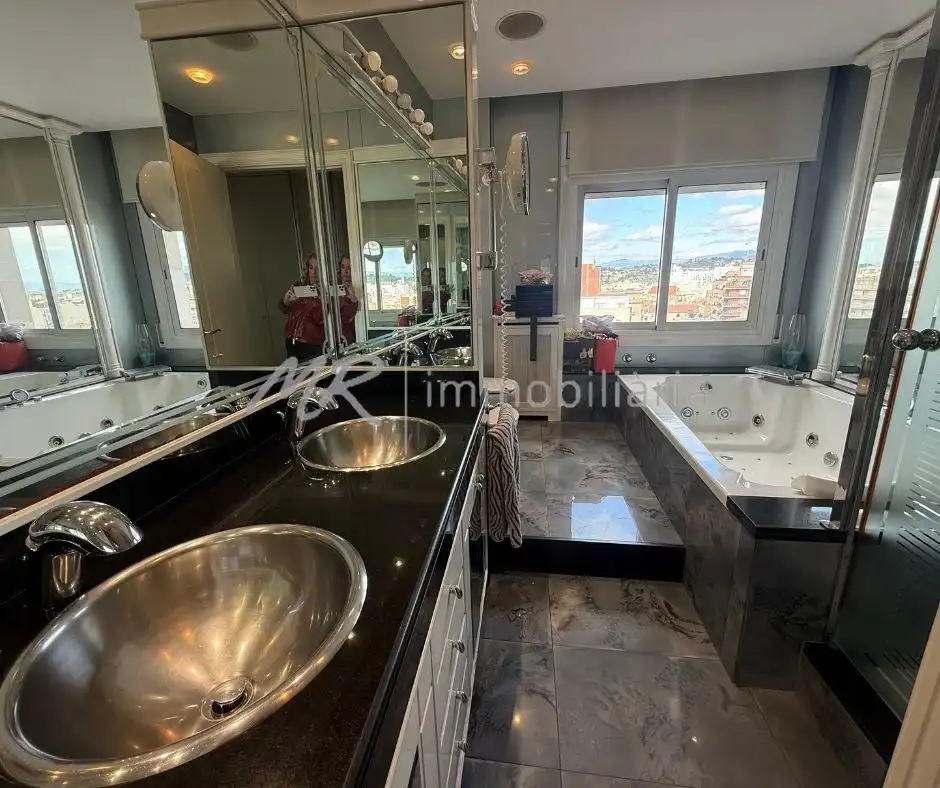 Baño de Piso en venta en Granollers con Aire acondicionado, Calefacción y Trastero