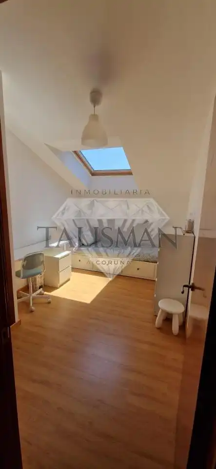 Habitación de Ático de alquiler en Mugardos con Trastero, Piscina y Amueblado