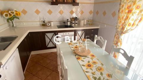 Foto 2 de Casa adosada en venda a Burgos, Centro - Doña Mercedes, Dos Hermanas