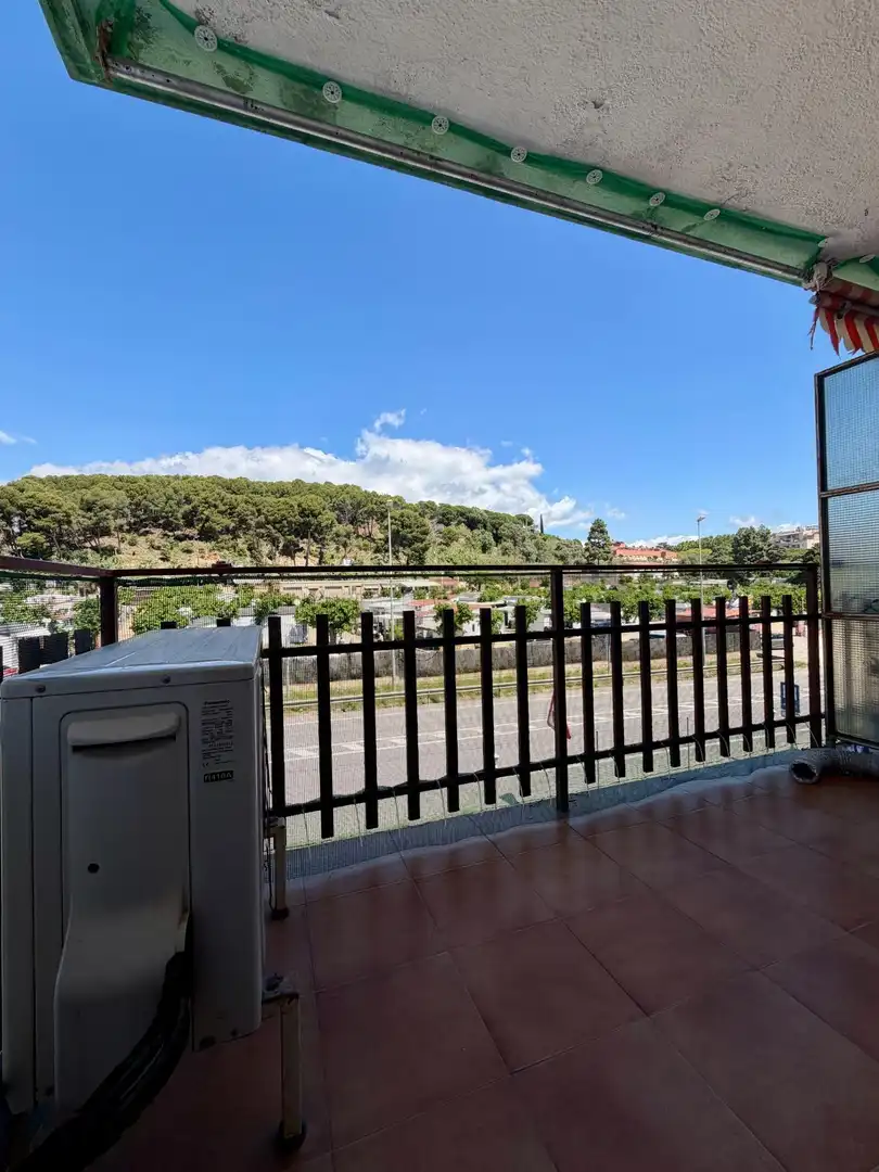 Vista exterior de Pis en venda en Canet de Mar amb Parquet, Terrassa i Traster