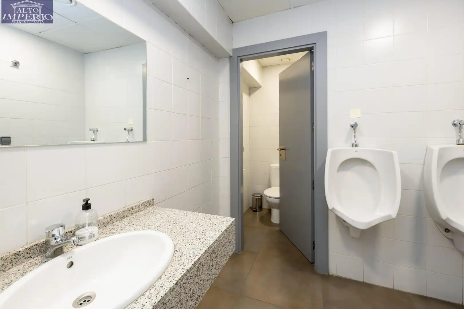 Inmuebles singulares con ascensor en venta en Peligros, imagen 45