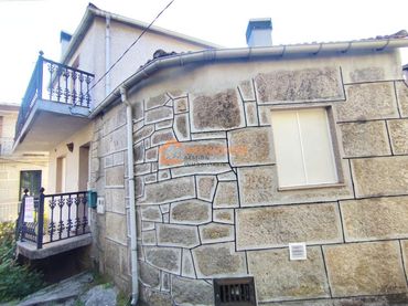 Haus zum Verkauf in A Arnoia