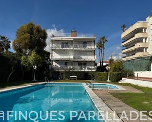 Swimming pool of Flat for sale in Sitges  with Air Conditioner, Heating and Terrace