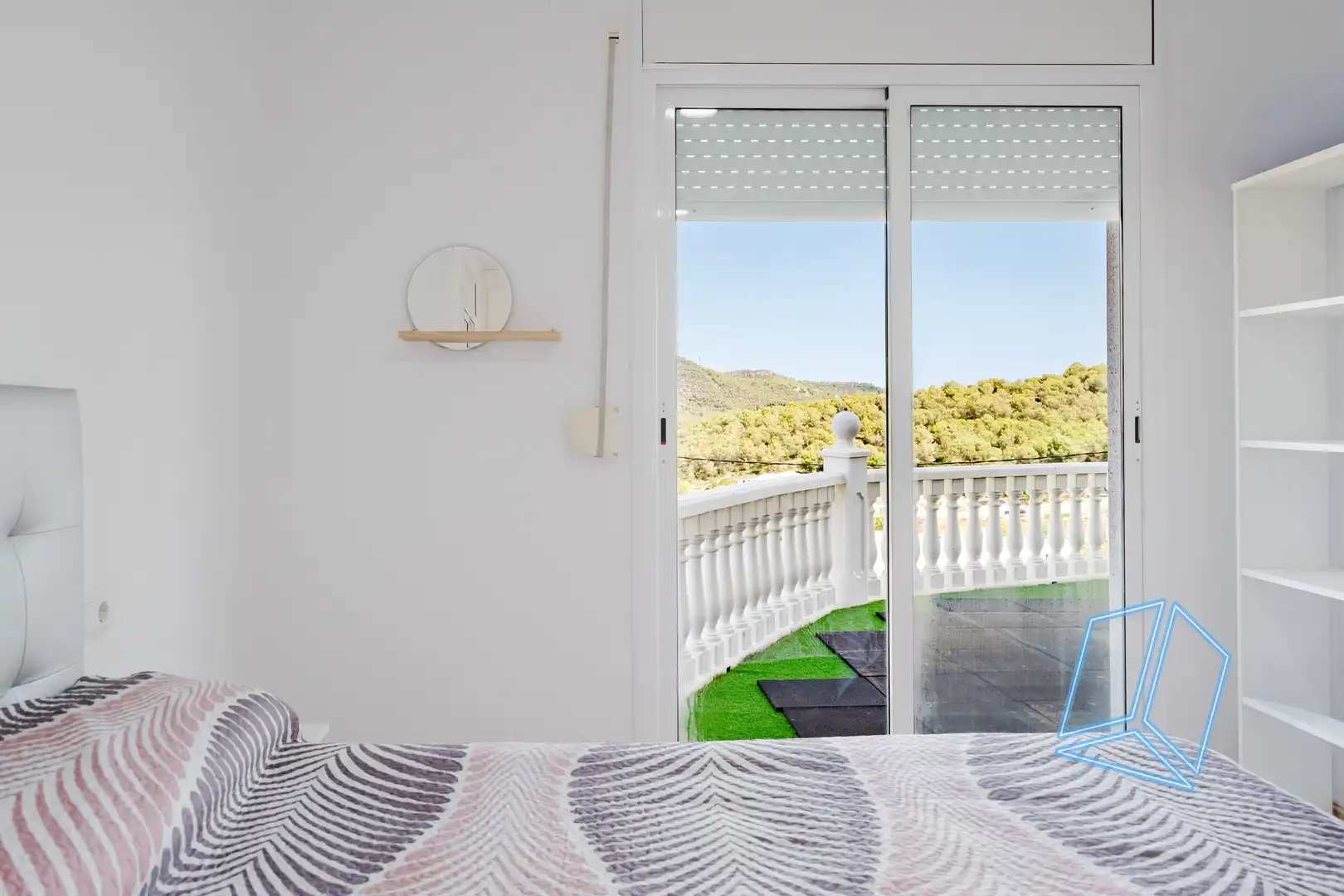 Habitación de Casa o chalet en venta en Canyelles con Piscina y Balcón