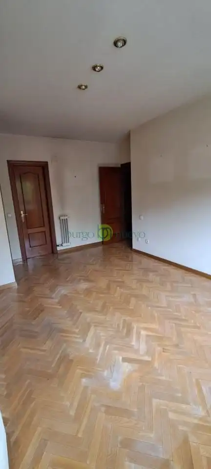 Pis en venda a Calle Octavio Alvarez Carballo, San Claudio - La Chantría