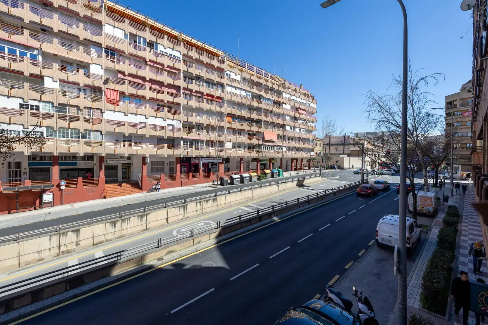 Vista exterior de Piso en venta en Granada con Calefacción y Balcón