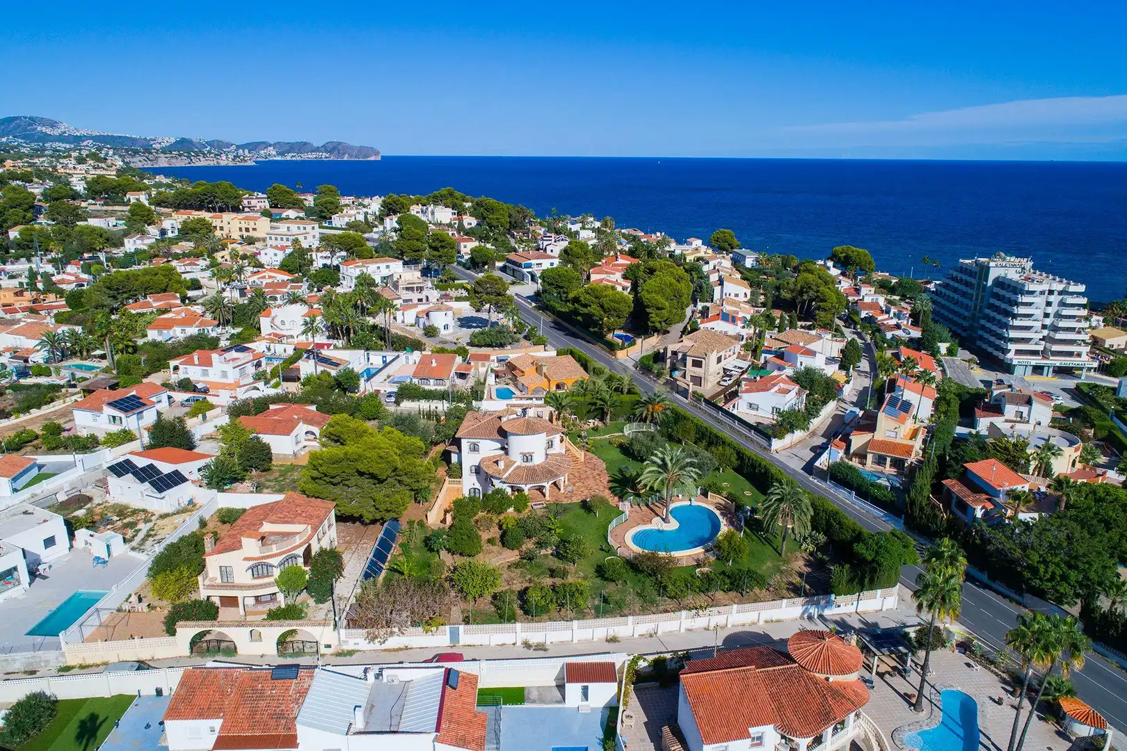 Casa con jardín en venta en La Caleta 2, imagen 2