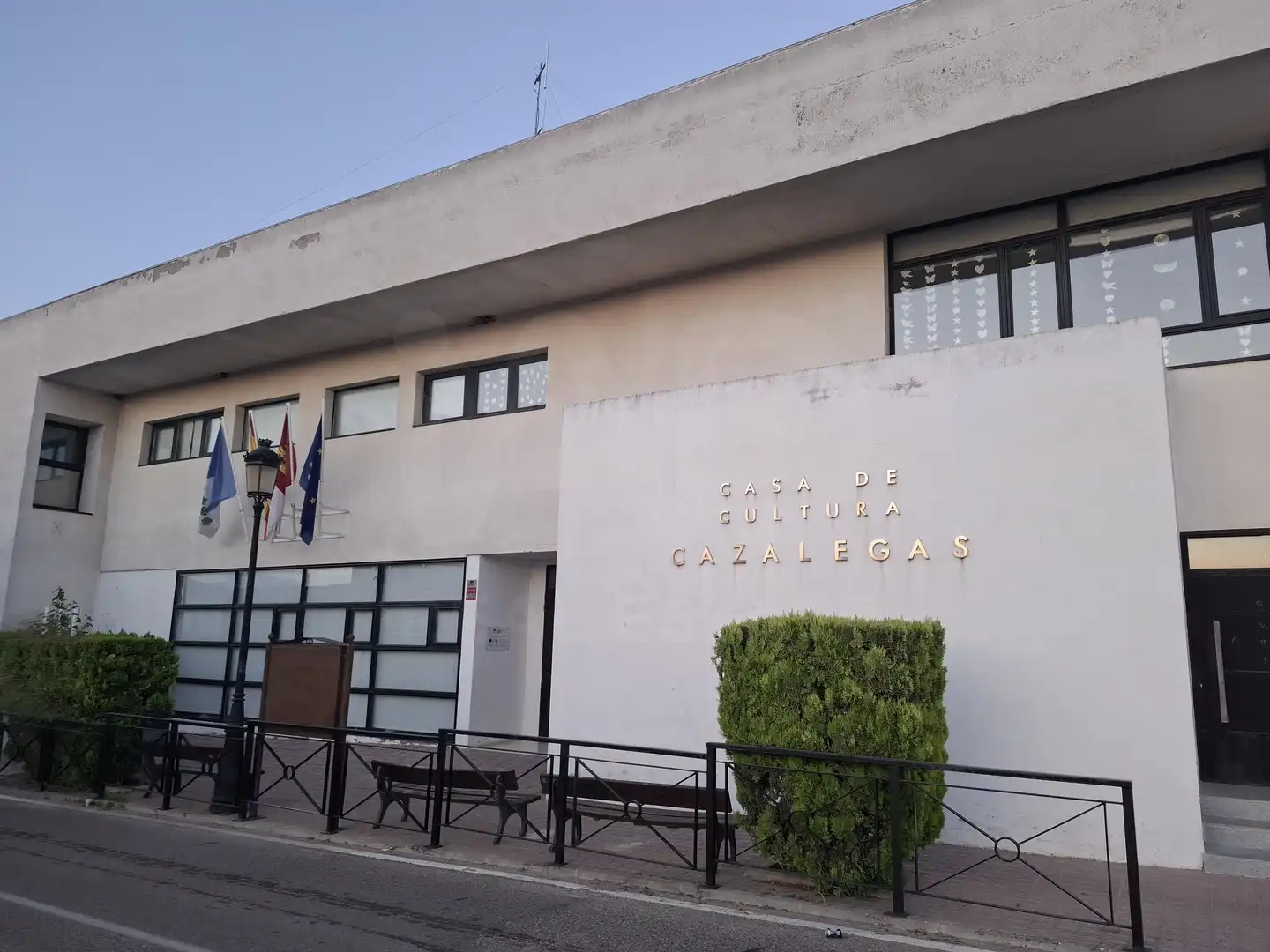 Vista exterior de Piso en venta en Cazalegas con Aire acondicionado, Calefacción y Terraza