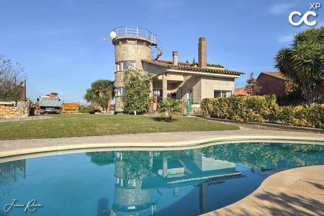 Casa-chalet en Venta en Pedret i Marzà