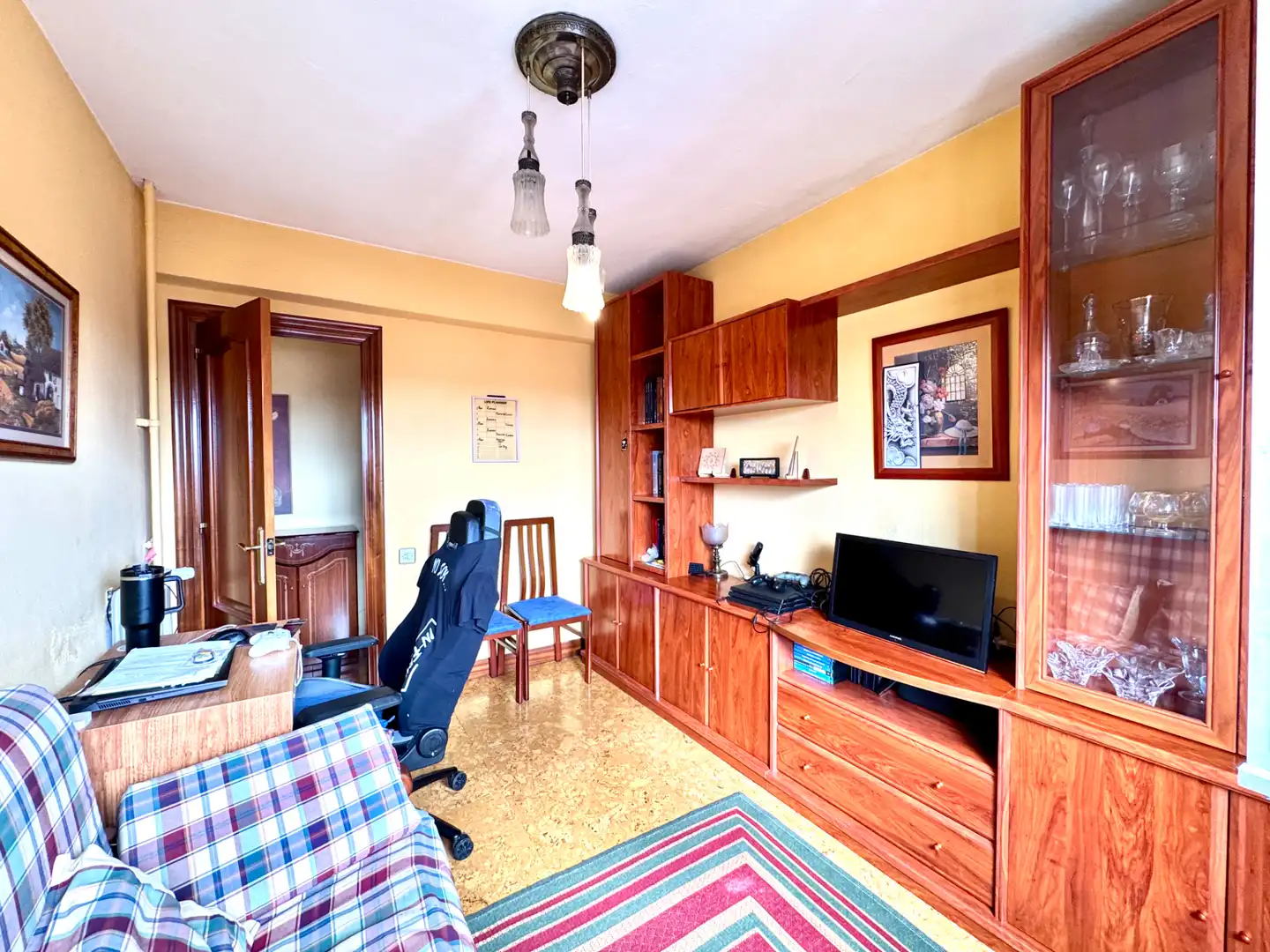 Sala d'estar de Pis en venda en Gijón  amb Calefacció, Moblat i Forn