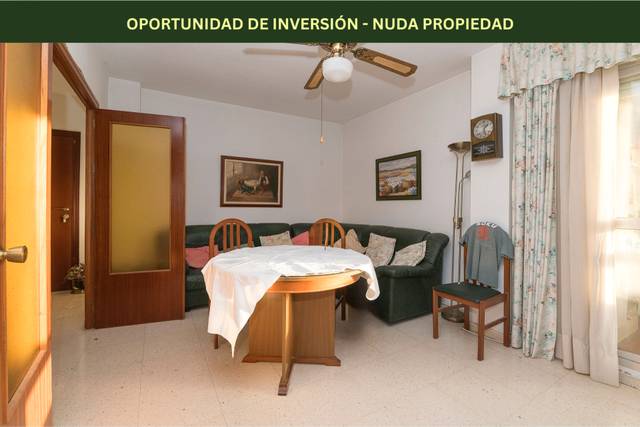 Piso en Venta en Avenida de la Constitución de 1978 en Camposoto - Gallineras