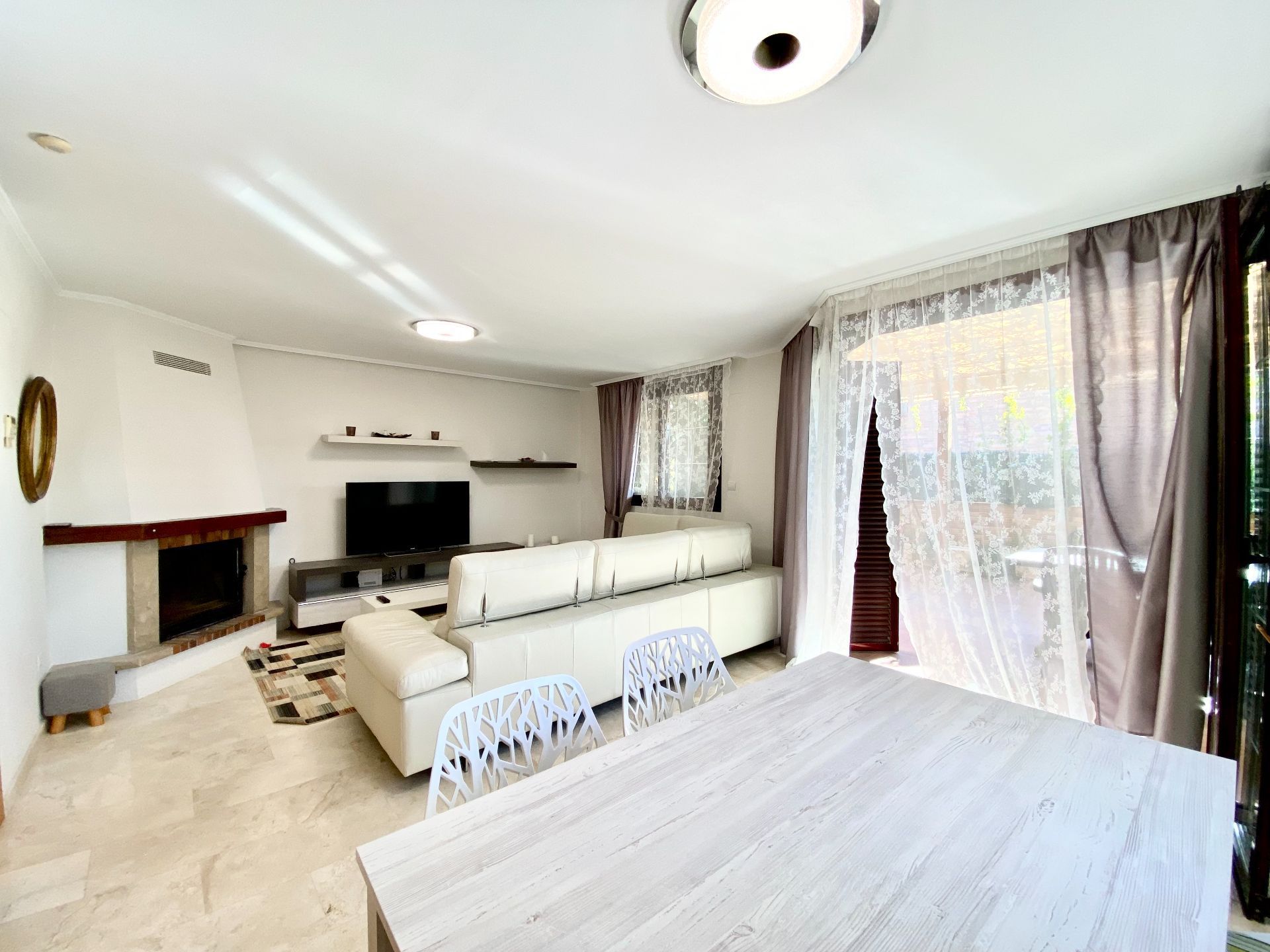 Sala d'estar de Casa o xalet en venda en Cambrils amb Aire condicionat, Terrassa i Traster