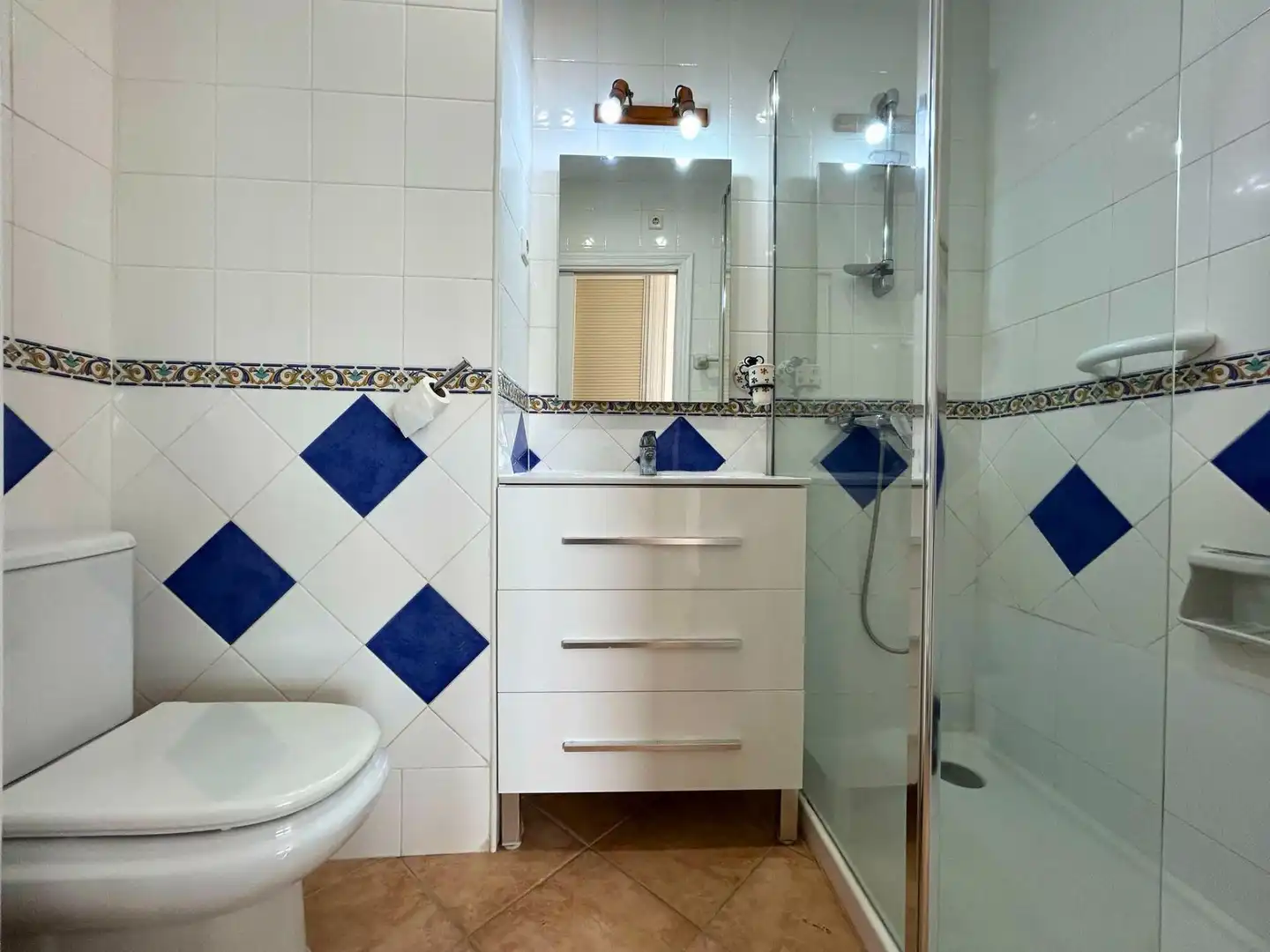 Bany de Estudi en venda en Marbella amb Aire condicionat, Jardí privat i Terrassa
