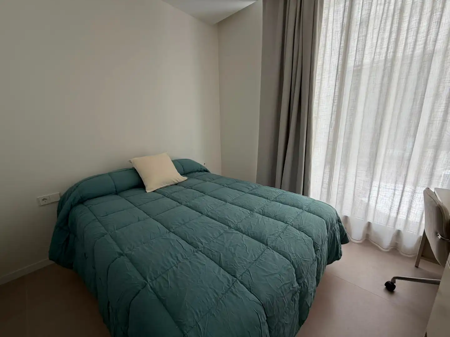 Habitación de Piso para compartir en Valencia con Aire acondicionado, Calefacción y Amueblado