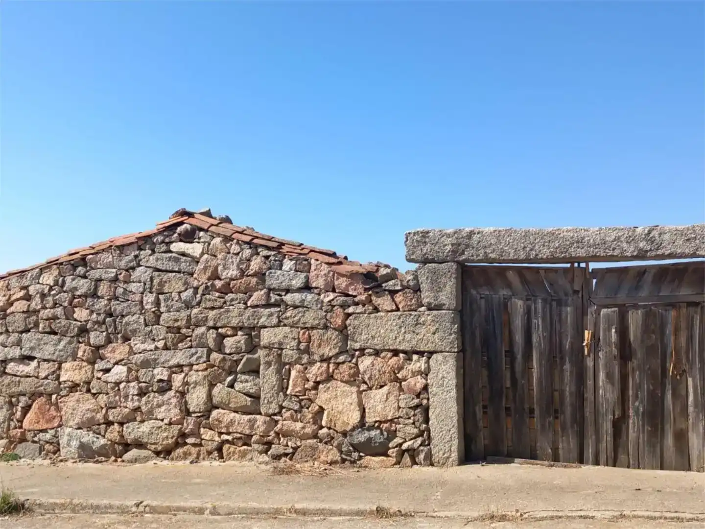 Vista exterior de Residencial en venda en Becedillas, Ávila