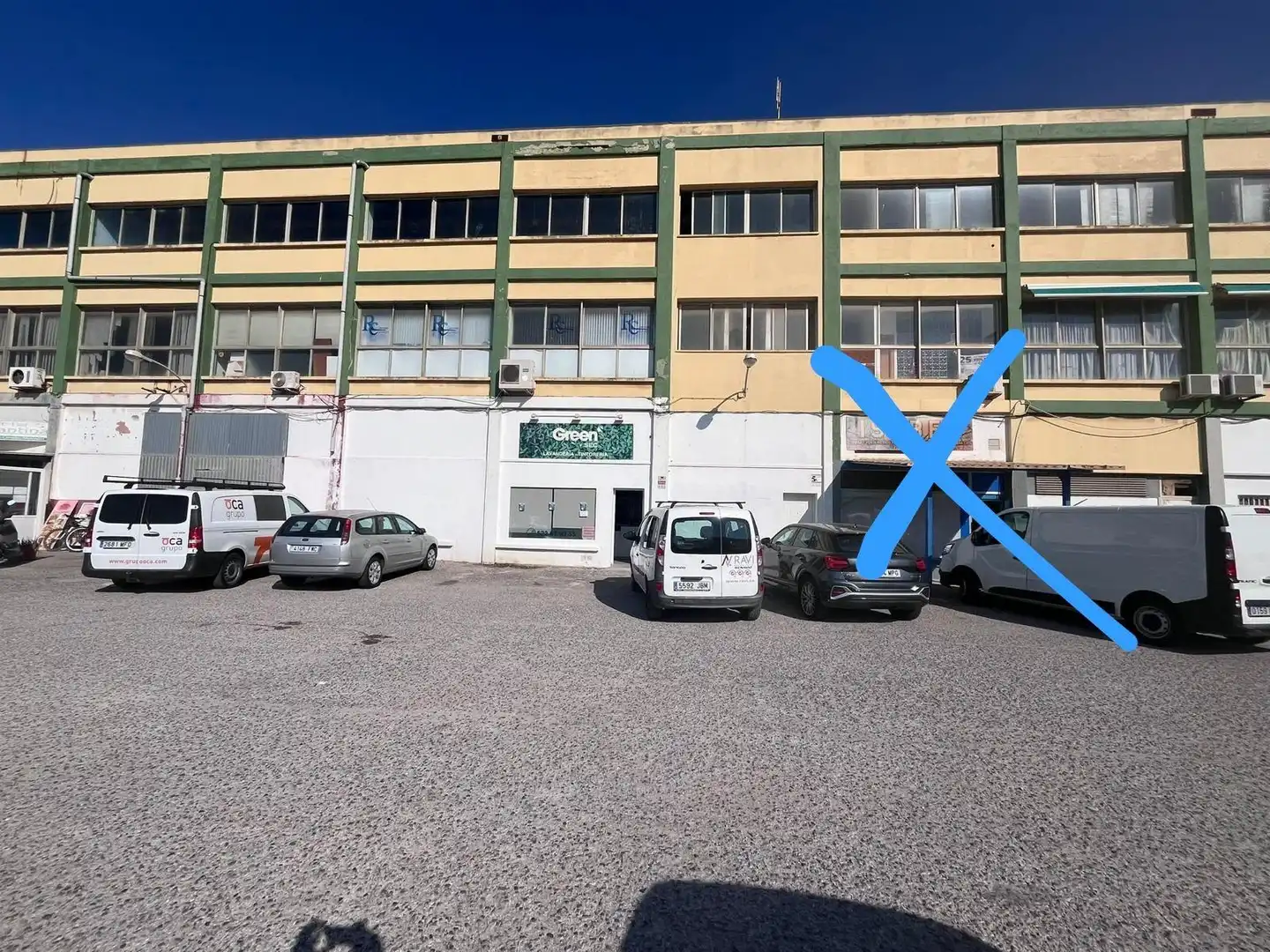 Außenansicht von Fabrikhallen zur Miete in San Roque