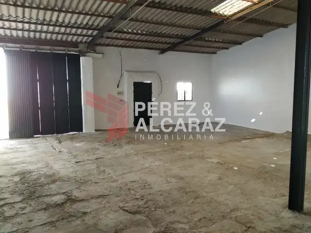 Nave industrial en venta en Palma del Río