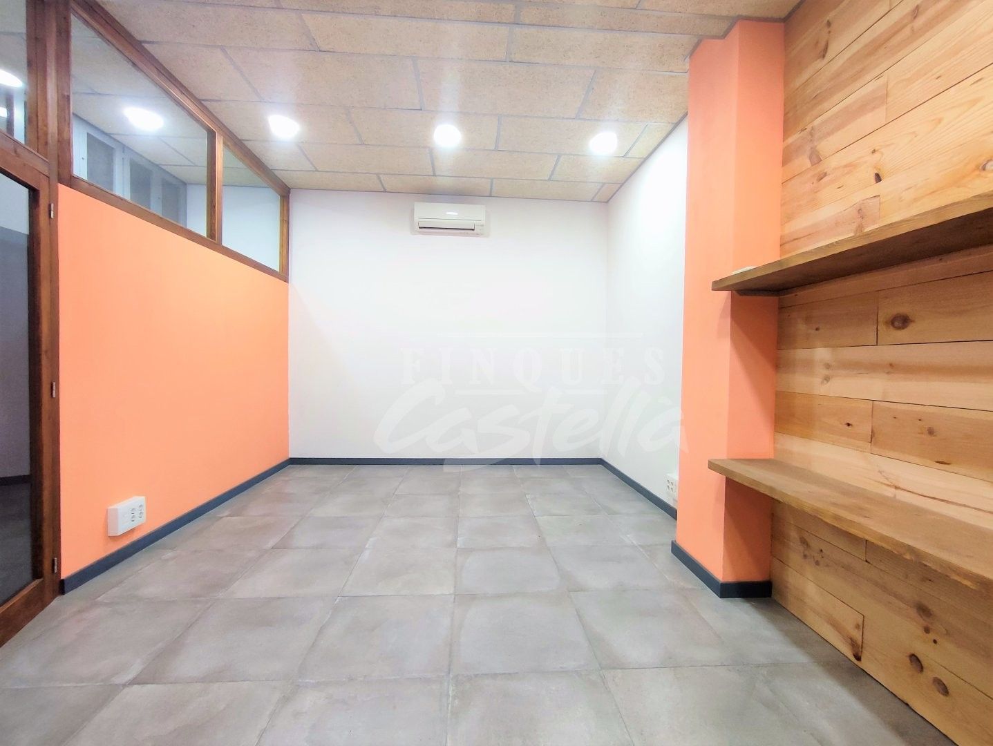 Premises to rent in Mataró  with Air Conditioner and Heating