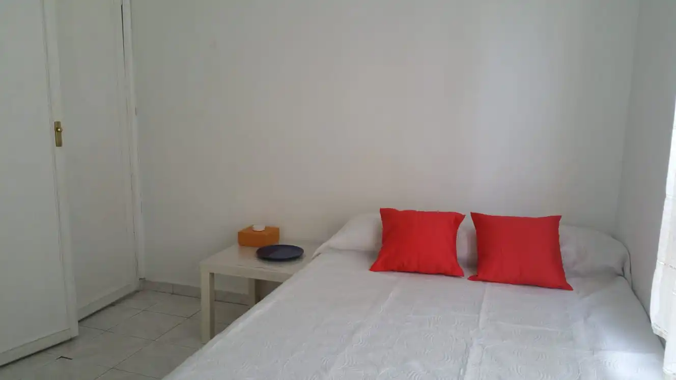 Habitación de Estudio de alquiler en Madrid con Amueblado