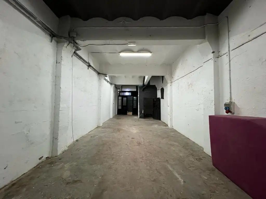 Nave industrial en venta en Purissima Concepcio, El Poble Sec - Parc de Montjuïc