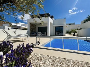 Casa amb piscina en venda a Calle Goya