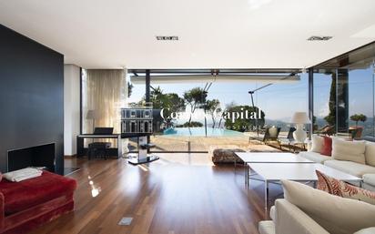 Sala d'estar de Casa o xalet en venda en Lloret de Mar amb Aire condicionat, Terrassa i Piscina