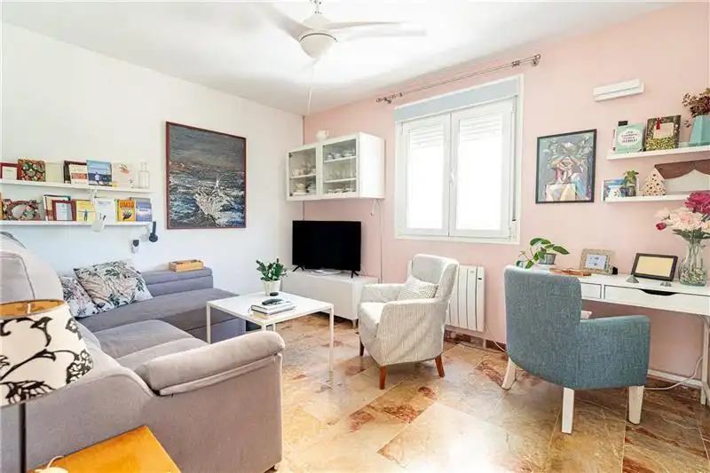 Sala d'estar de Casa adosada en venda en  Palma de Mallorca amb Aire condicionat, Jardí privat i Terrassa