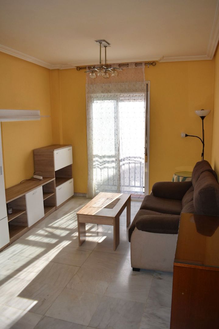 Piso en venta en Calle Valdeolleros, Santa Rosa - Valdeolleros, Norte-Sierra