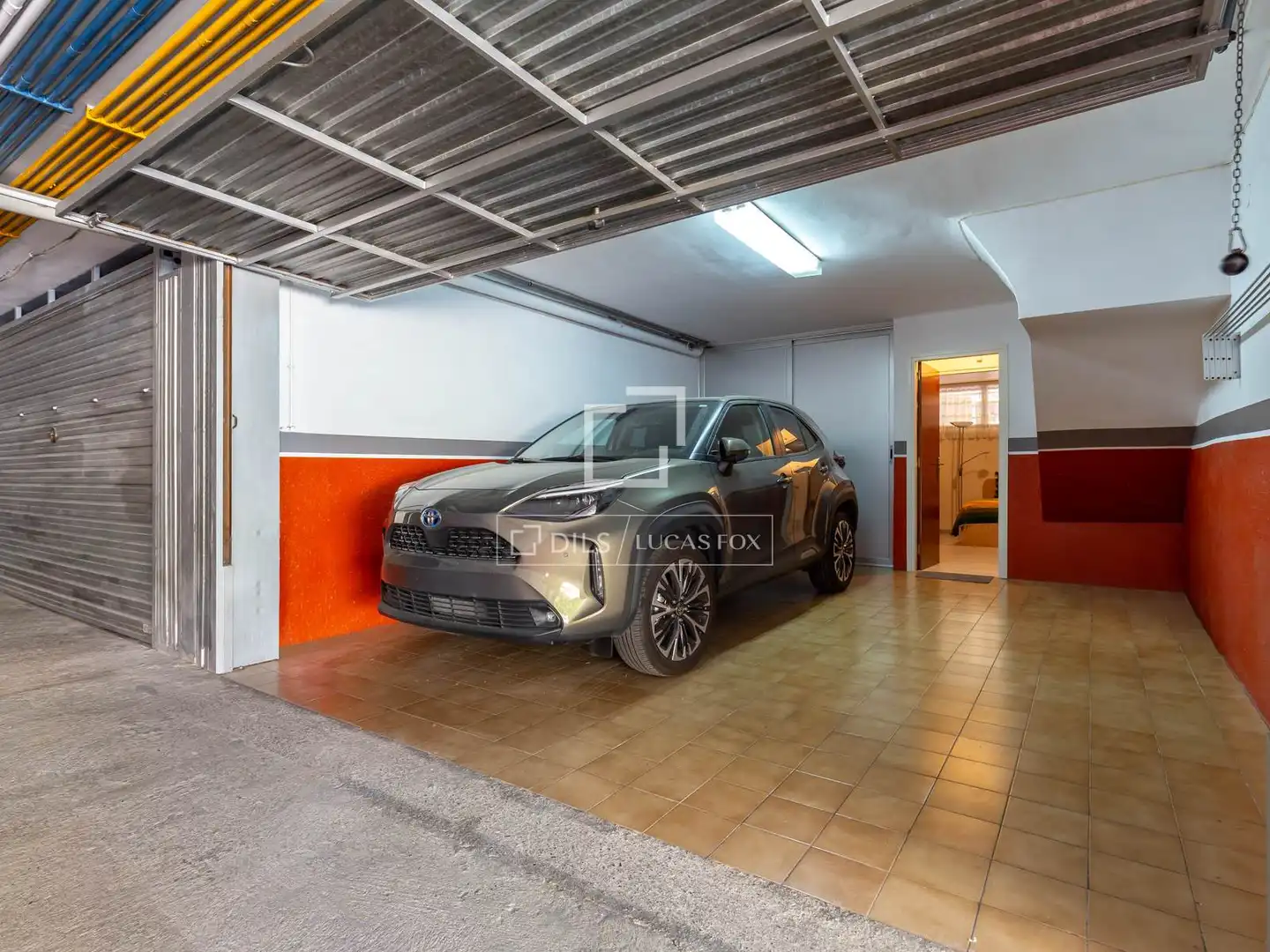 Parking de Casa o chalet en venta en Sant Just Desvern con Aire acondicionado, Calefacción y Jardín privado