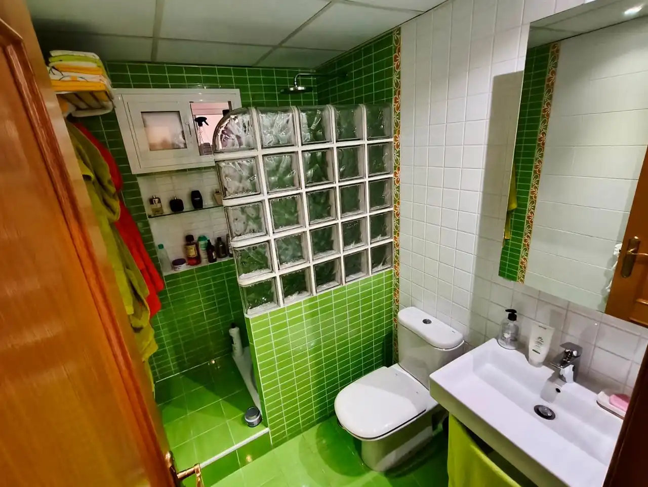 Bany de Pis en venda en Málaga amb Traster i Piscina