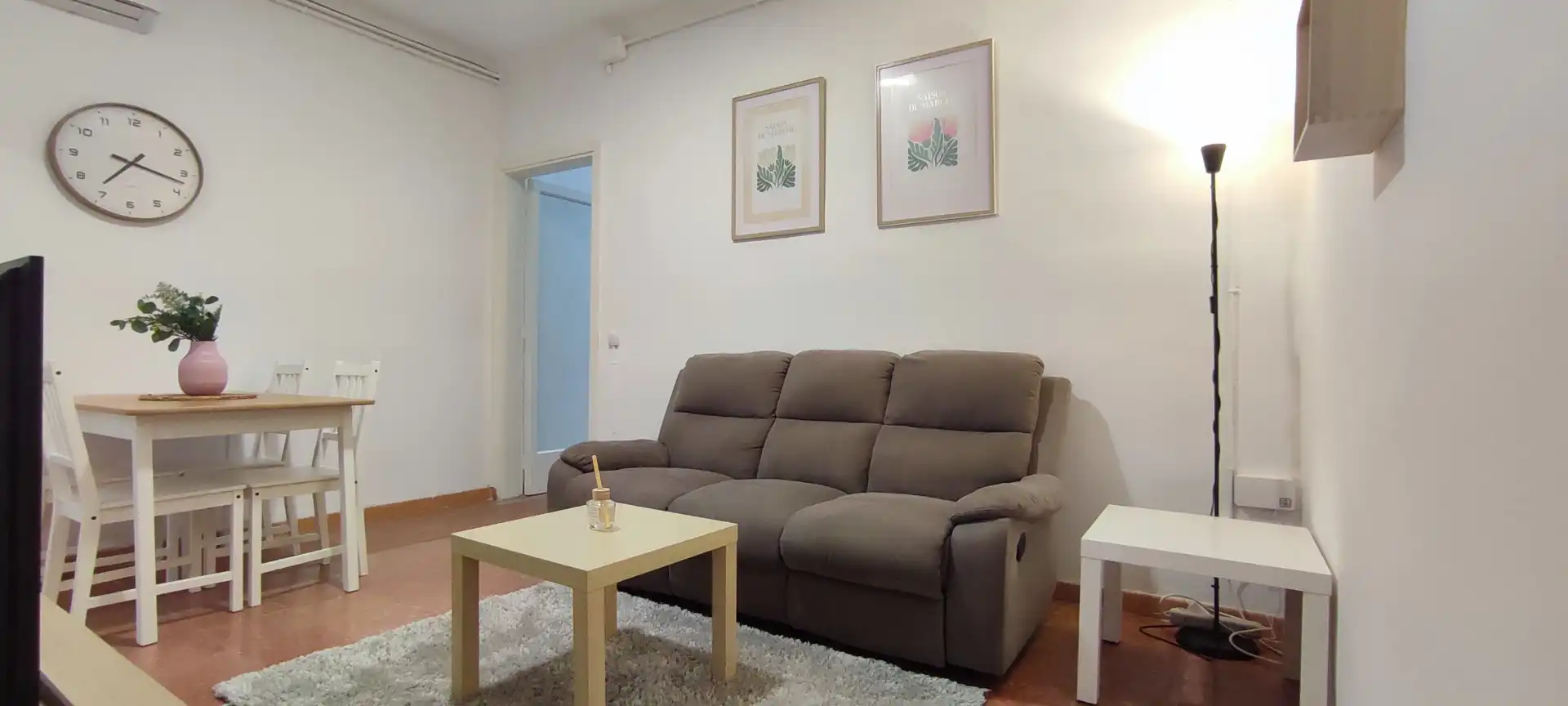 Living room of Flat for rent in Terrassa  with Air Conditioner, Heating and Furnished