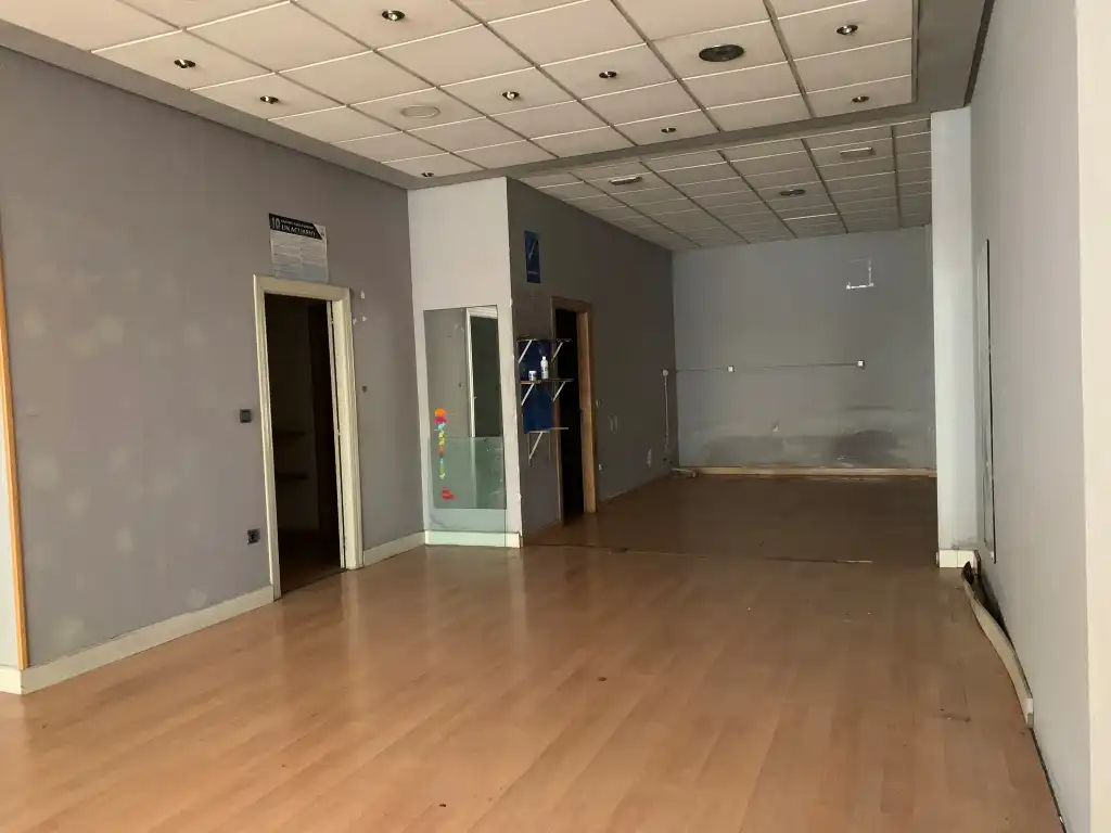 Local comercial en venda a Avenida Schulz, imagen 4