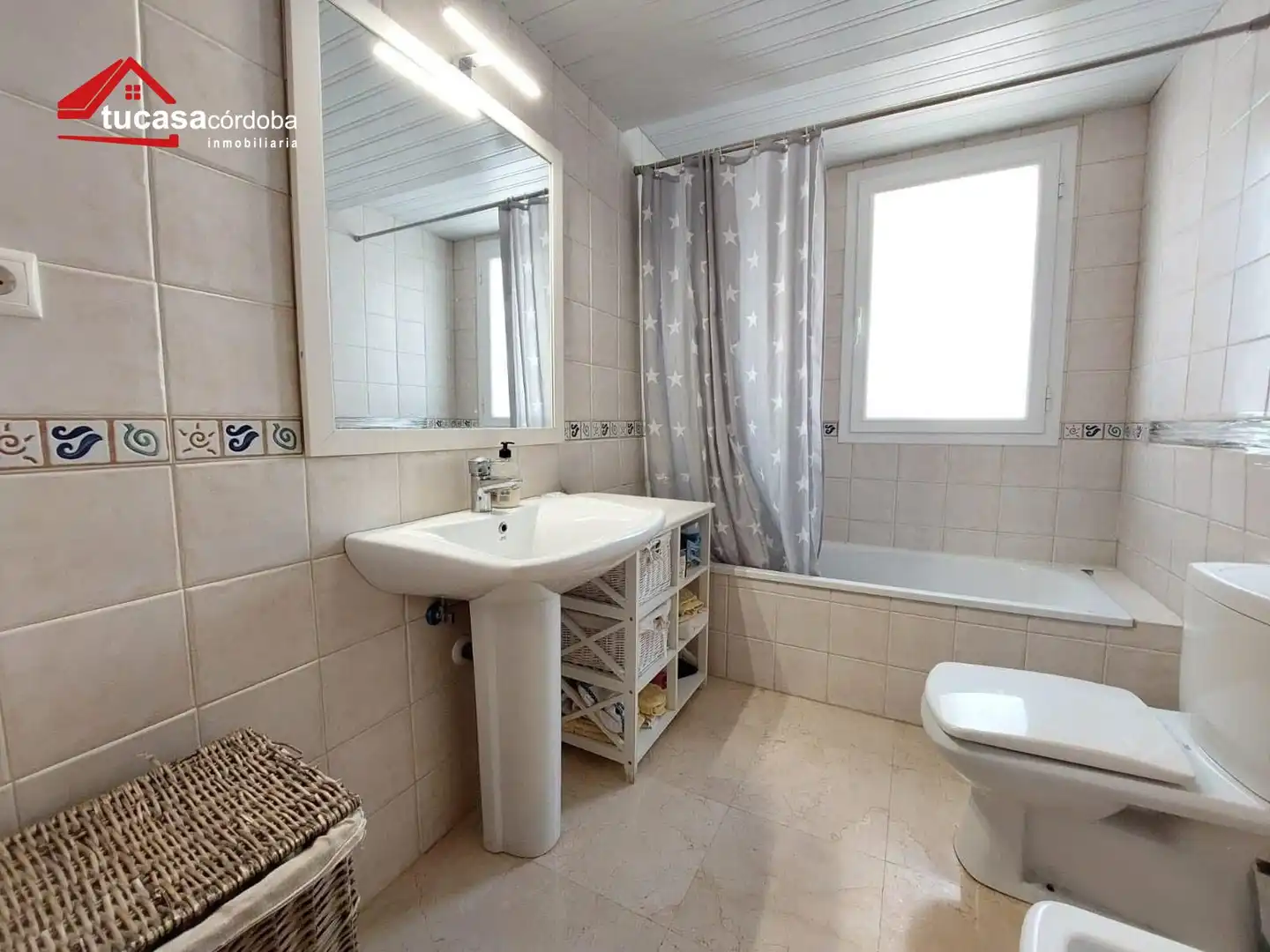 Bathroom of Houses for sale in Córdoba  with Air Conditioner and Swimming Pool
