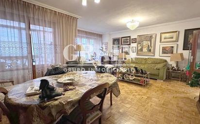 Living room of Flat for sale in  Albacete Capital  with Heating, Parquet flooring and Balcony