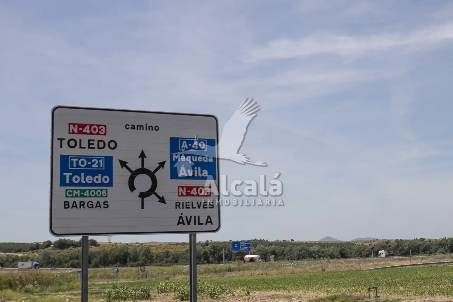 Vista exterior de Oficina en venta en Villamiel de Toledo con Calefacción