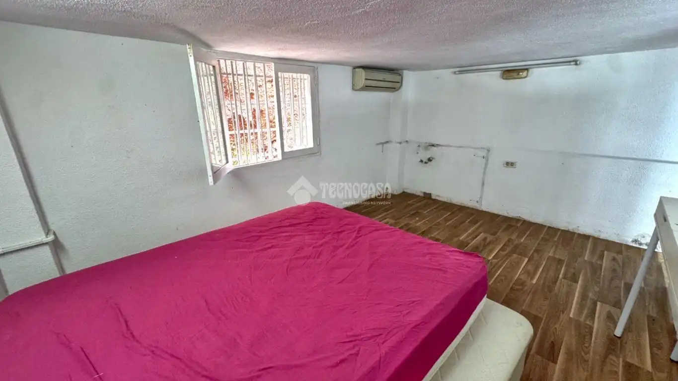 Bedroom of Commercial properties for sale in Los Cristianos