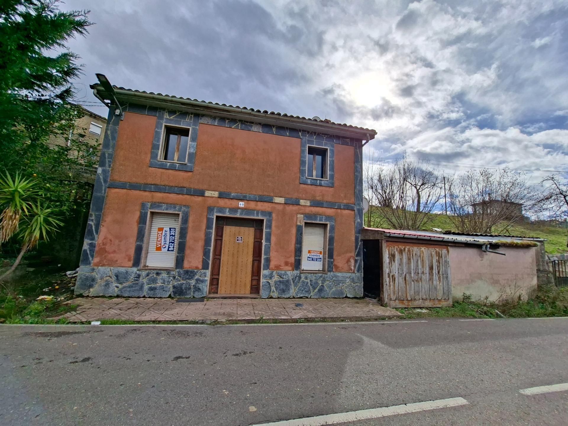 Exterior view of House or chalet for sale in Langreo